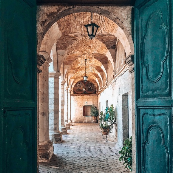 Meet your Posher, Anita - Picture 1 of 1